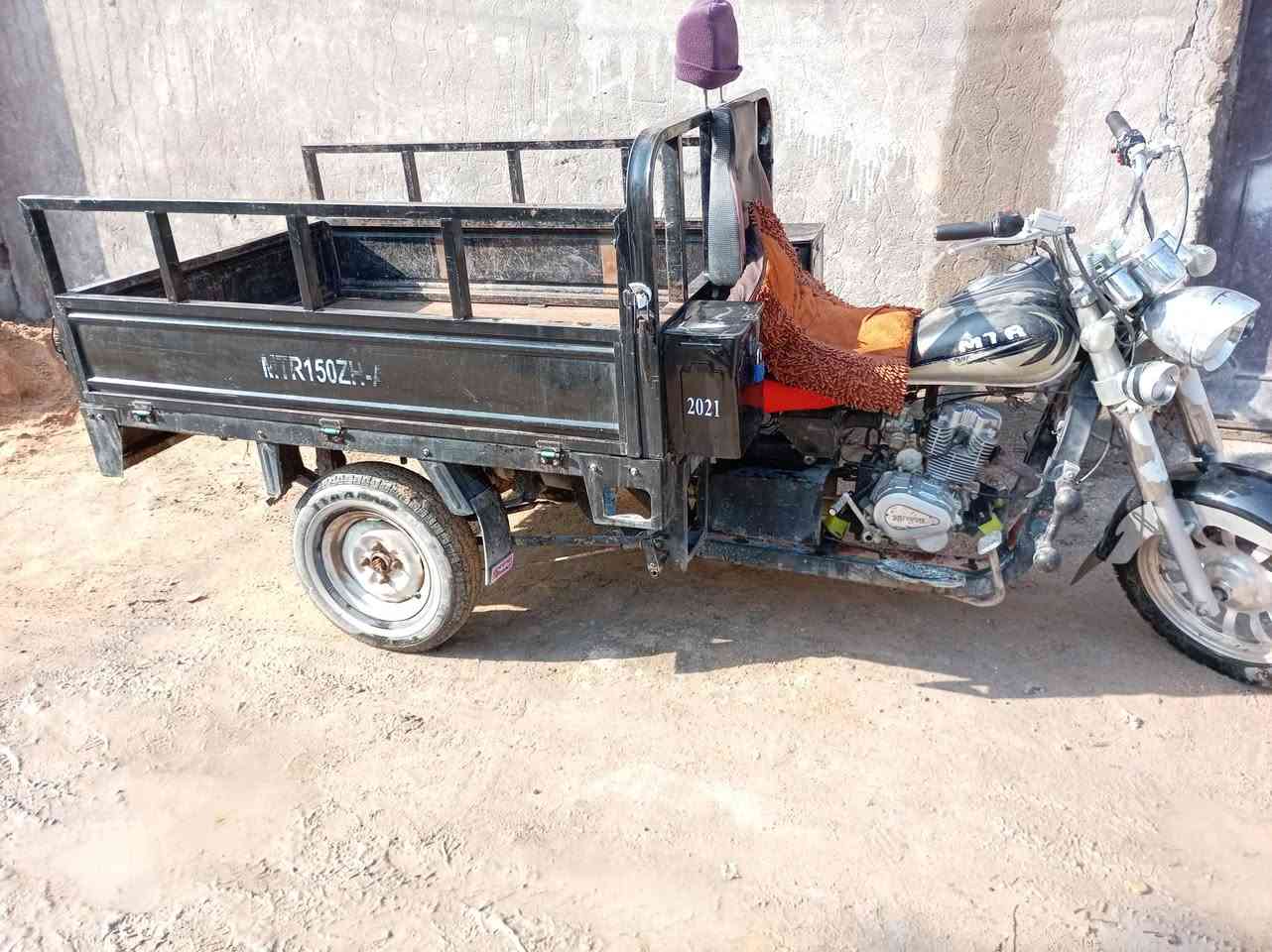 السلام عليكم ستوته للبيع موديل 2021 مكاني كوفه شارع المطار مستعجل *********** خاص مامتوجد محرك مفتوح الستوته مكفوله
