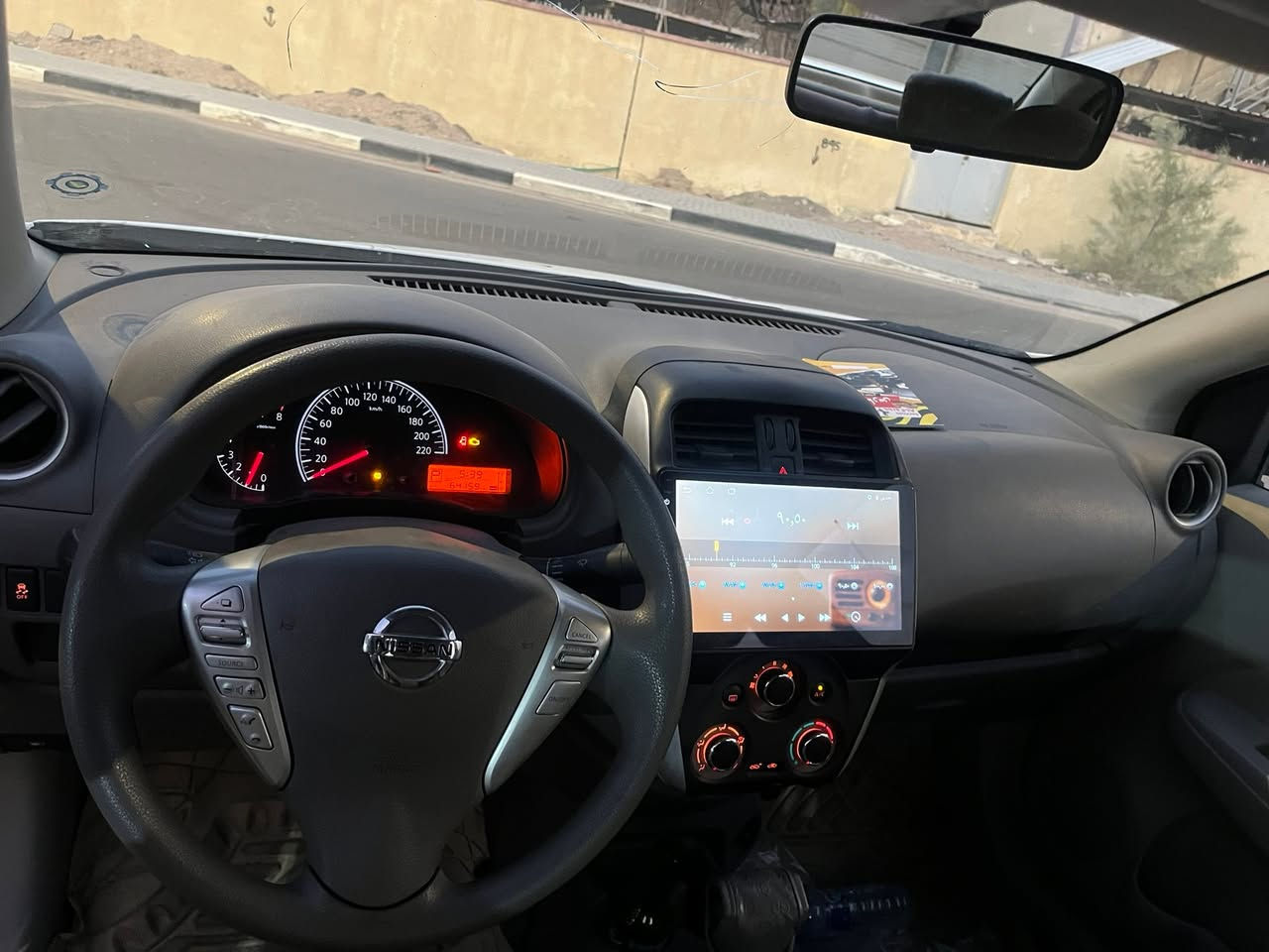 السلام عليكم نيسان سني مديل 2024رقم اربيل سياره اخت زيرو بدون داخل وبدون ارباك كما موضح بصوره بنيد وجاملغ شويه بيهن  ابيع على حادثهه مكان السياره البصره غير متواجد علفيس ***********
