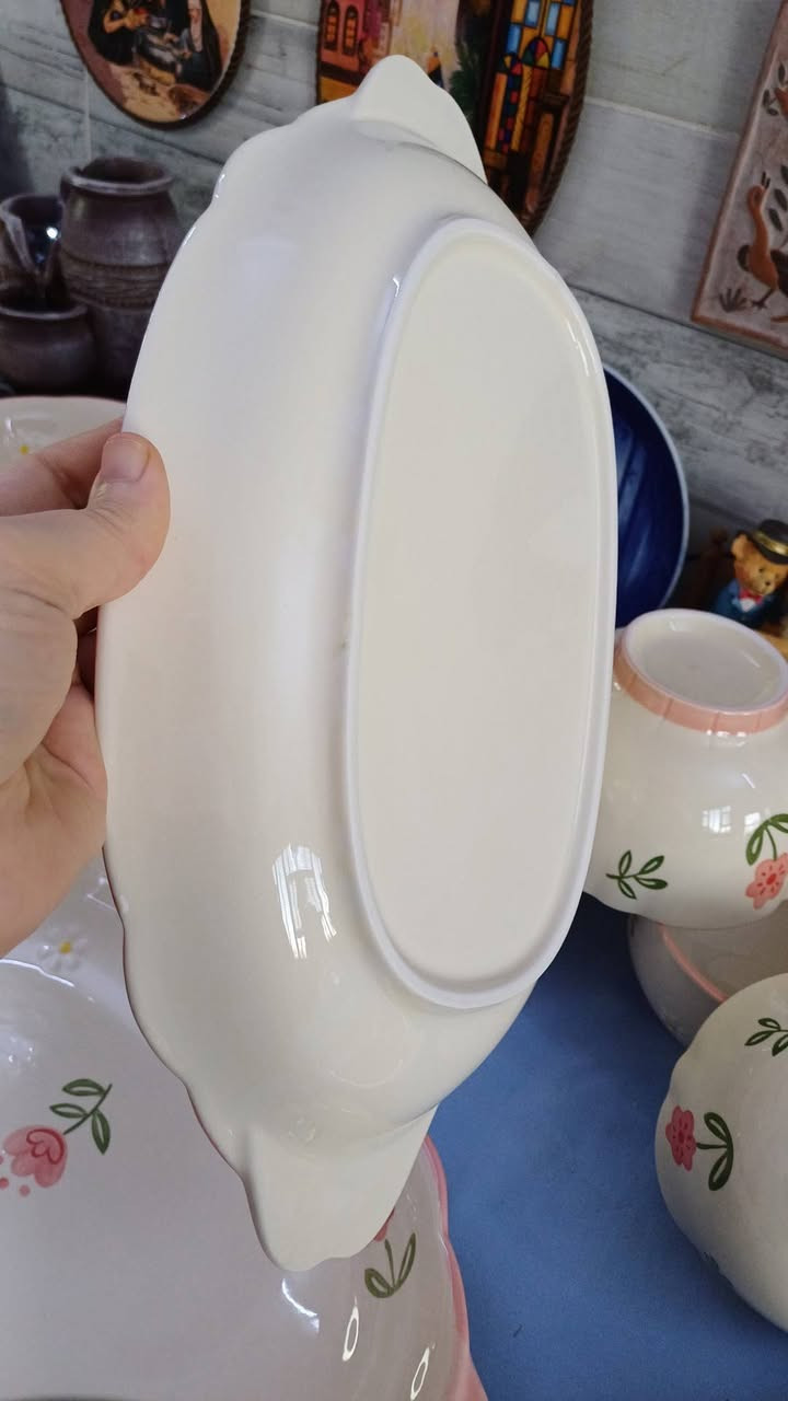 💯 سيت بوهيمي قمممة بالنزاكة والرقي،🌸 كل الورد والنقش بارز 
٣ ابلام قياس ٣٤ سم 
القطعة ب٦٠٠٠
٦ صحون كبار عميقة تنفع مركة او تمن  ب١٣ الف 
٣ كاسات مركة القطعة ب١٥٠٠
١ كاسة زلاطة او شوربة ب١٠٠٠
للحجز المراسلة على الخاص 
توصيل جميع محافظات العراق


**إذا كنت صاحب هذا الإعلان وتريد حذفه لأي سبب، رجاءا أرسل رسالة إلى الدعم الفني**