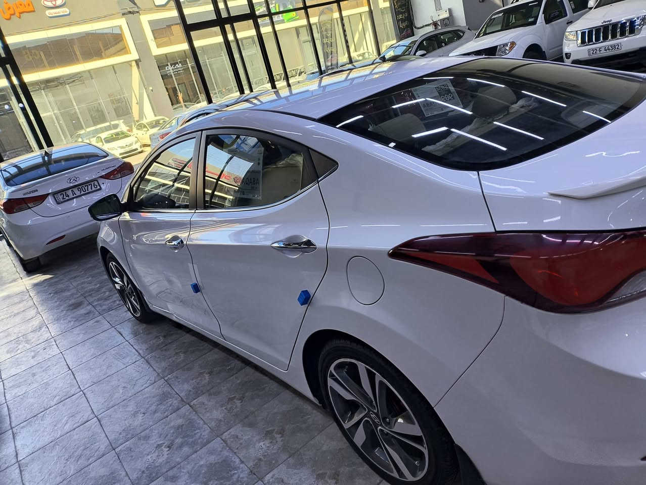 النترا 2014فول 1/1 جي /ال/اس/
تبريد قطعتين 
بصمه تشغيل بصمات ابواب 
حساسات أمامي خلفي 
5ويل كب
محرك 18دوش 
فتحه سقف 
مرايات شفط اشاره بل مرايه 
بيها شبر صبغ كرت باب السائق وتعديل بارد
وبيها ملاحضات 2بقصات وشبر بل دوسه 
يعني بدون صبغ بدون تبديل 
تريد تحويل تريد وكاله 
سنويه نافذه صار سنه 
غرامات صفر 
السعر 125نقدآ
وترهم مقدمه زينه 
***********
***********
