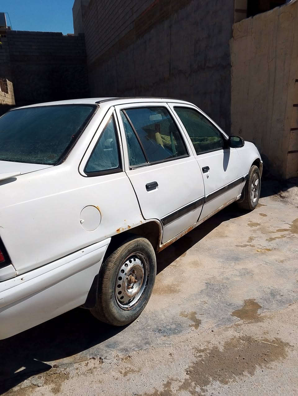 السلام عليكم سيارة 94 لمس رقم انبار
سياره جاهزه مكان ديالئ سعر 23 بيها مجال رقم 
***********
