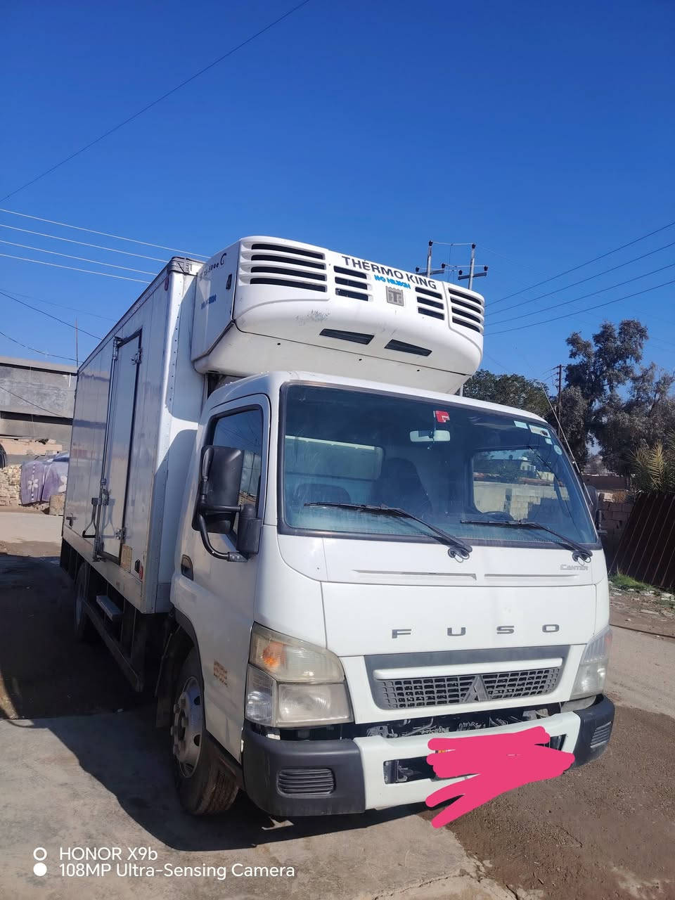 السلام عليكم ورحمة الله  كنتر براد طول ٥ جهاز منفصل موديل 2017 كفاله عامه من عده باب سكن مصلح سياره جاهزه من كلشي عنوان بغداد رقم ربيل بسمي رقم هاتف ***********
