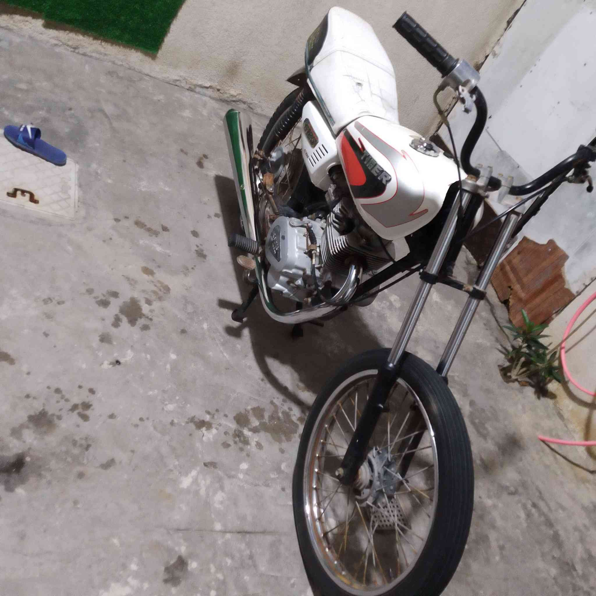 للبيع السعر 275 مكاني قبله *********** شط العرب, البصرة
