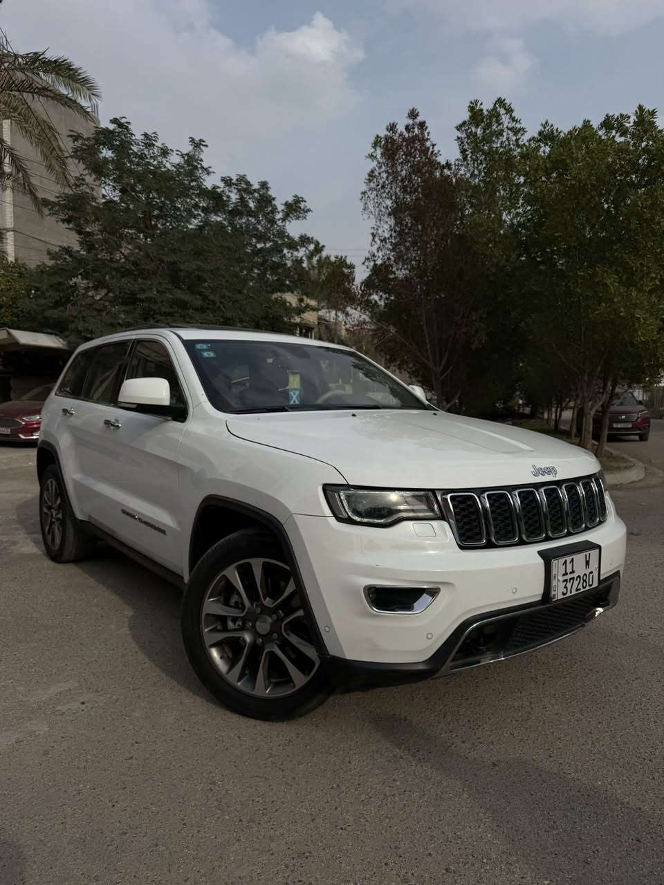 يسم الله توكلنا على الله
جيب  لمتتد بلاس خليجي 2018 كفاله عامه بغداد
ماشيه ٦٠ كيلو فقط
سياره جديده جداً وعليه ادامه كامله  تخم تاير  جديد من زيوت وفلاتر وماء راديتر الى.. ربع متصرف عليه
مواصفات( بصمه ،بنراما،٣ شاشات، داخل جلد بيج،كشنات كهرباء، سستم صوت+دمام بلصندوك مري شفط وباقي مواصفات الجيب المعروفه
سياره مكانه بغداد الكرخ
السعر 280
مهند عبدالله
***********
