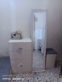 غرفة نوم مستعملة تركي نضيفة 8 ابواب سعره 750 بيع مستعجل 07700825415