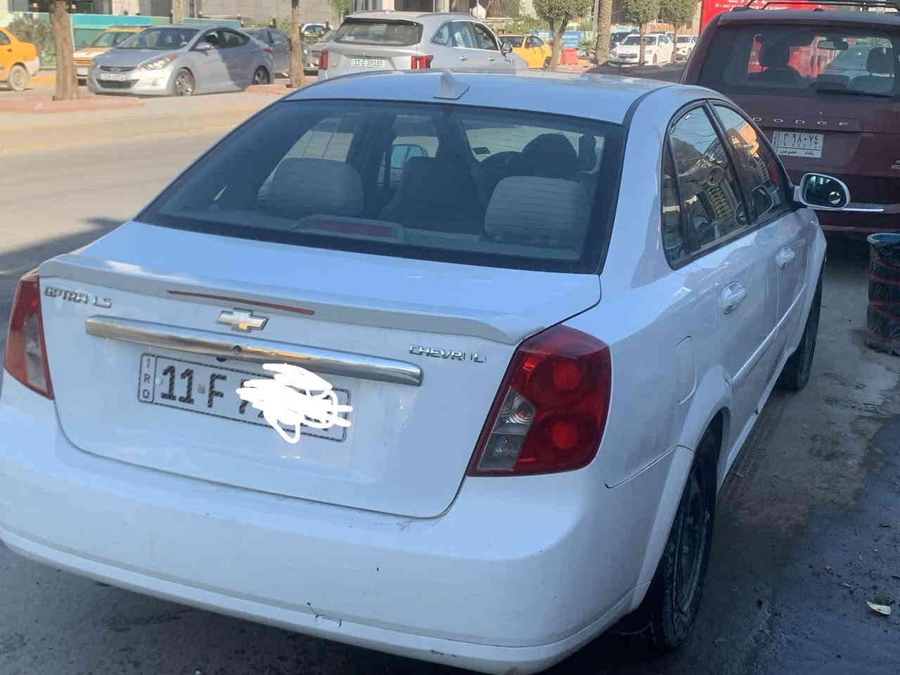 السلام عليكم اخوان أوبترا 2011 رقم بغداد أنكليزي بيها طخه بالمقدمه مو قويه  تبديل جاملغين وبنيد والسونار موجود بيها بارد بالجاملغ الخلفي تخم تاير جديد حداديه امامي خلفي جديده مكينه حاويه وتبريده ثلج 
رايده ب80 وبيها مجال ان شاء الله 
***********
