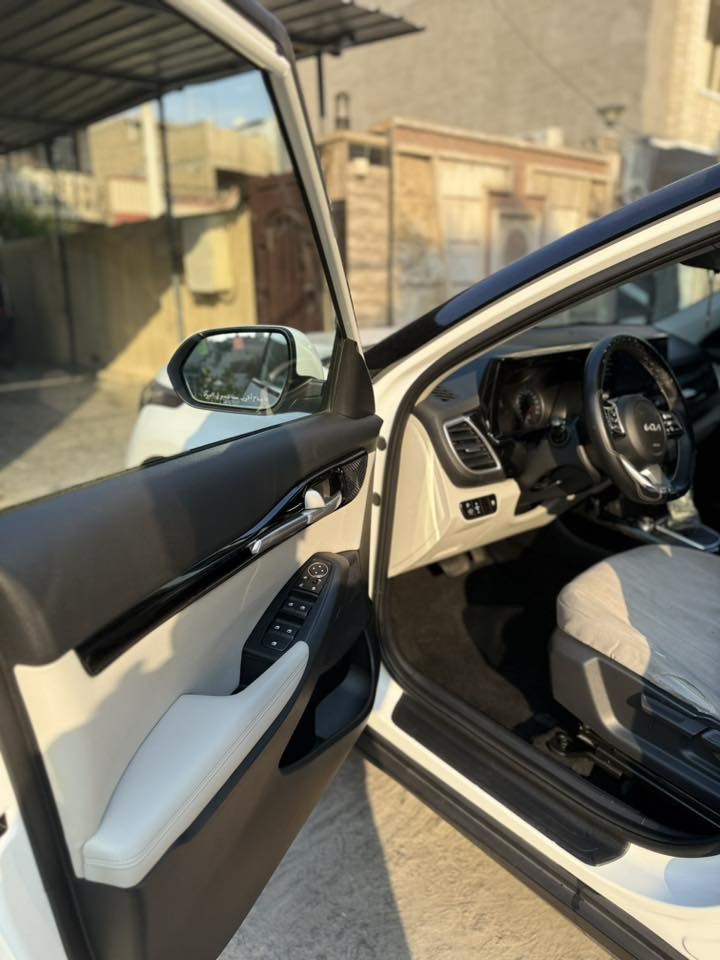 سلتوس 2022
ضمان شركة دولي
خليجي بدون صبغ 
4 سلندر 
محرك1.600
33.000كم
مقاعد جلد
كاميرا خلفية
مثبت سرعة 
شاشة كار بلاي 
مكانها بغداد الاعظمية
***********
***********
