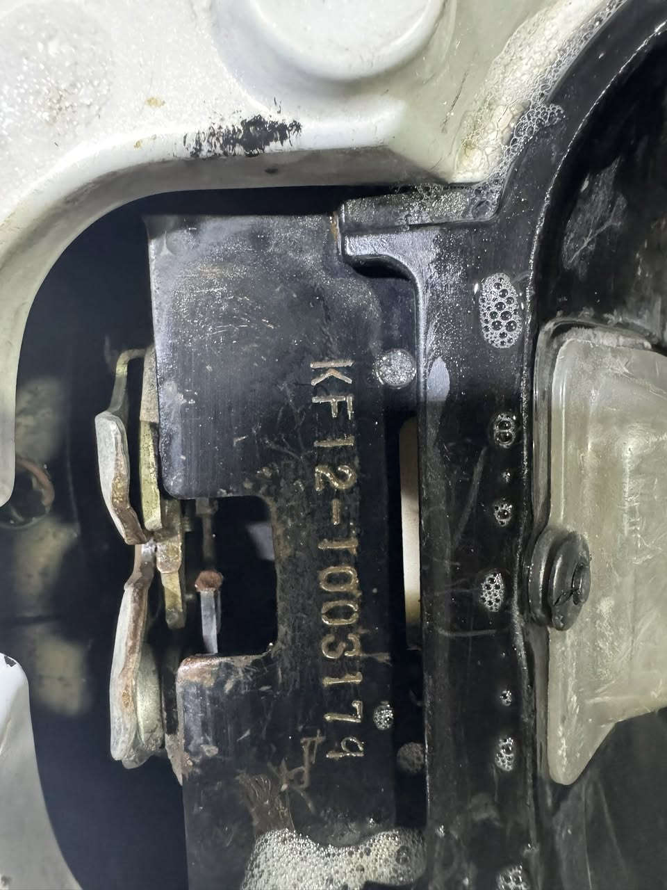 سلام عليكم بي سي اكس جيل الاول نضيفه كلش دراجه ياباني مكينه ١٥٠ حساس زدحام ماشيه ٢٦ مكاني الامين السعر واحد و٥٠٠ وبيها مجال دراجه تخبل مال جناي
