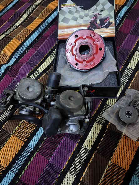 اسلام عليكم عندي كابريترات مال حاويه شغالات وبنز كلج اصلي رياضي مستخدم يومين شرط كلش قوي ودشالي ما مستخدمات هم للبيع ليريدهن يراسني وتساب سعرهن مناسب ***********
