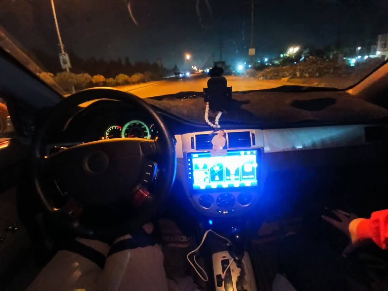 السَلٱمٌ عـَلـْيكم
فورنزا موديل 2008
محرك جديد كير جديد كير وتماتيك 
صدر امامي خلفي جديد
كهربائيات تبريد شغاله ثلج
السياره بغداد انكليزي باسمي سنويه مجدده ل. 2029 مصفره هيئه و غرامات 
السعر 48 بيها مجال حك الجيه العنوان بغداد المدائن سلمان باك 
رقم ***********
