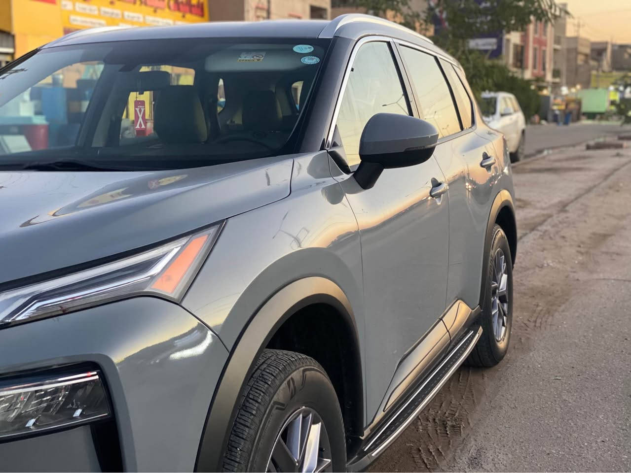 نيسان اكستريل خليجي
🔥 NISSAN X-TRAIL2023
رقم اربيل بسمي تحويل او وكاله
(دخول ذكي + سبعه راكب +دفع رباعي)
ضمان لسنه 2027شهر الرابع
ماشيه 27 الف
سعر سيارة 225 ✈️✅
اليكم التفاصيل الآتية:

🚘 خليجي 
🚘 دفع رباعي 
🚘دخول ذكي
🚘 سعة المحرك 2,5L 
🚘 مرتبط بناقل حركة أوتوماتيكي 
🚘 يبلغ عزم الدوران 245 نيوتن / متر 
🚘 بقوة 181 حصان 🐎
🚘 عدد AIR BAG 6 
🚘 حساسات خلفية
🚘 اريل نفكيتر 
🚘 لايت زينون + LED
🚘 بك لايت LED
🚘 حجم الاطار 235/65R17 
🚘 ويل كب 17 ‼️
🚘 4 دسك
🚘 ماسحة خلفية
🚘 مفتاح التشغيل بصمة
🚘 شاشة كاربلاي ‼️
🚘 كاميرا  ‼️
🚘 الانارة الداخلية هالوجين 
🚘 تتسع المقصورة ل 7 ركاب
🚘 مثبت السرعة Cruise
🚘 المودات والأوامر الصوتية
🚘 فحص أنظمة السيارة 
🚘 حساسات ضغط اطارات 
🚘 قطعتين تبريد 
🚘 هاند بريك بصمة 
🚘 ا ABS
🚘ا Auto Hold    أوتو هولد
🚘ا ISOFIX         ايزو فكس
🚘 اشارة في المرايا الجانبية
🚘 مخرج منفذ الطاقة ⚡
🚘 ا  Bluetooth / USB 

🔴ملاحظه :صبغ بنيد ودعاميه بسبب طخه بسيطه وصور الطخه ويه المنشور
بدون دواخل ايرباك طاك وراجع سستم

مكان السيارة بغداد

‭0751 294 0164‬

*********** بغداد, العراق
