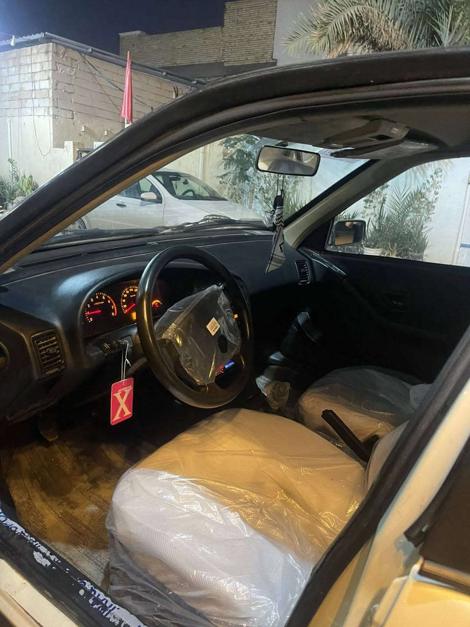 سنويه لل 27رقم نجف السياره جاهزه علا اخر حبايه طابوكه جديده ستوني شاهده ماصارلي سبوع من شديتها كير عينه وصينيه جدد تبريد ثلج حداديه 80 بل 100 كهربائيات كلها شغاله بيع او مراوس ب بي أم السعر 35 وبيها مجال بيها جاملغين وبنيد بدون ضربه قويه رقم ***********
