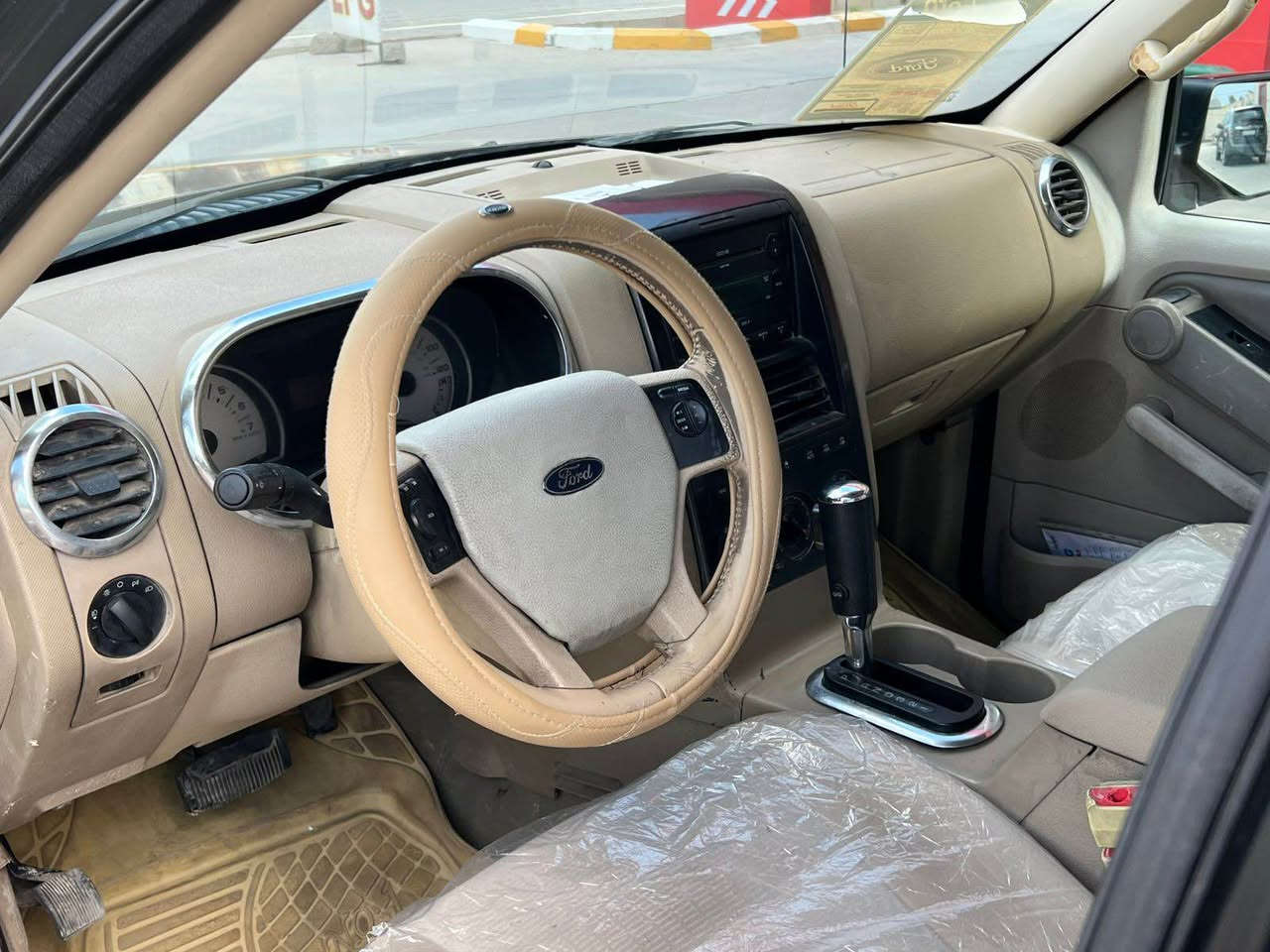 فورد اكسبلور 2008 شركة نيفا فول 7راكب تبريد مركزي مكفوله من الحادث بيها فقط جاملغ وباب صبغ شرط بدون حادث .مشدوده بيها منظومة غاز ايطالي درجه اولى الوصل موجود .سياره تجي نشوفها شرط احلى من الصورا .سعر96ورقه ومجال عنوان اربيل 
***********
***********
***********
فورد اكسبلور 2008 فول توماتيك 7نه فه ري ته بريد مه ركه زي زور جوان وخاوين وبي عه يب .سياره كه غازو به نزينه .سعرى 96ومجال شوين هه ولير أربيل, العراق
