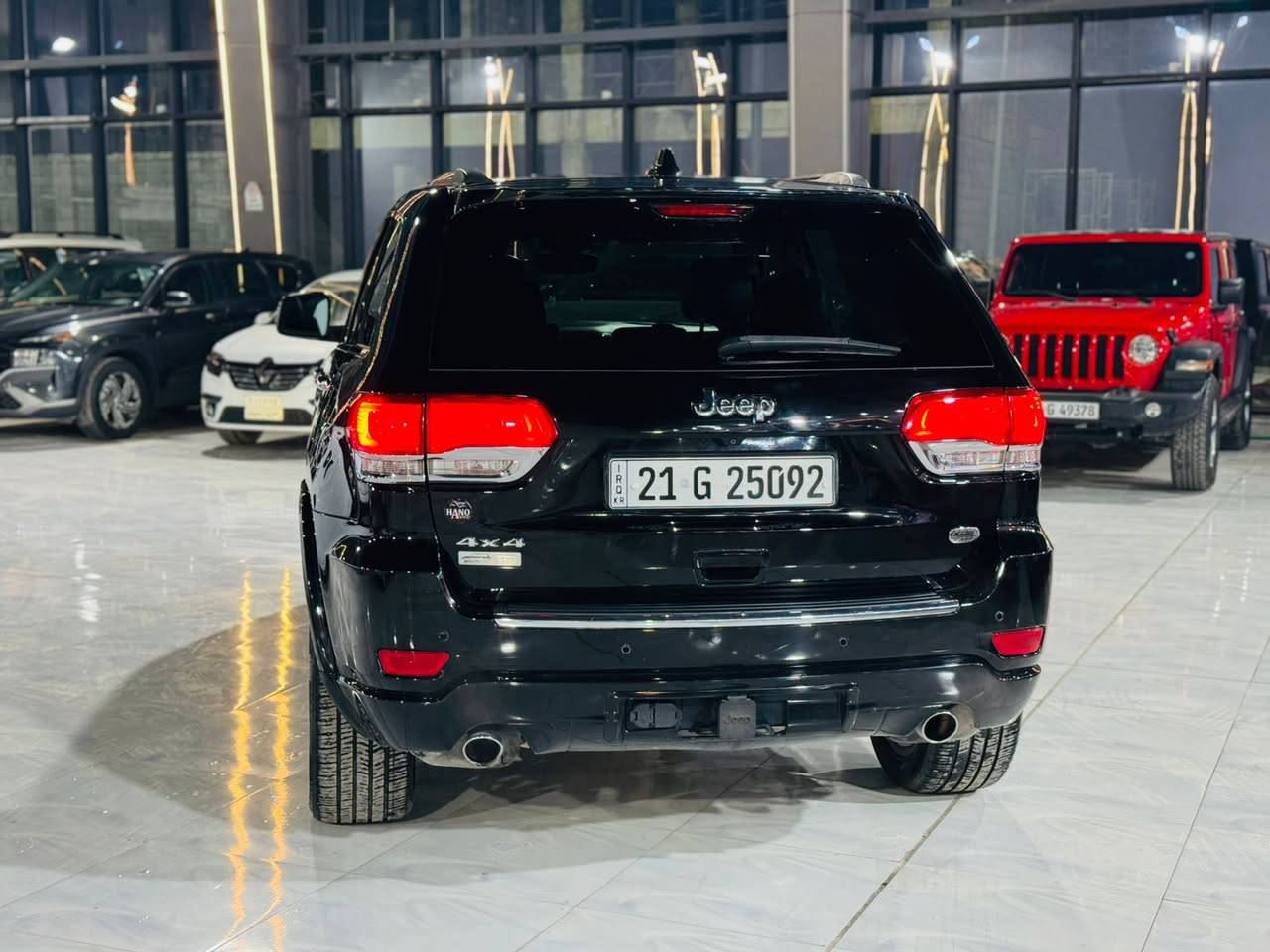 جيب اوفر لاند :2018 
رقم سليمانيه الجديد بسمي هزة سنوية جديدة 
المحرك : V6.  3.6L 

فول فول 

معروفة مواصفات الاوفر اعلى فئة بلجيب 

لون : اسود 

حادث داخله كلين هنا صار بيها صبغ بلصندوق شي قليل 

المواصفات  . 
* سقف بانوراما . 
* شاشه كبيرة  . 
* نظام الخرائط (GPS) .
* ستيرن كهربائي . 
* المصابيح الأمامية زنون .
* كشافات الضباب زنون .     
* تشغيل عن بعد .
* صندوق كهربائي .
* داخل اسود   .
* حفظ وضعيات الجلوس (ميموري) . 
* المقاعد الأمامية كهربائية .
* سستم صوت الباين. 
* حساسات أمامية
* حساسات خلفية . 
* كاميرا خلفية .
* تدفئة ستيرن . 
* المرايا الجانبية قابلة للطي .
* مرايا متحسسه للضوء العالي . 
* بلوتوث تلفون . 
* محدد سرعة . 
* نظام التشغيل والاطفاء الاوتوماتيكي ( Auto Start System ) .
*سستم صوت بيهة خرافي 

سعرها 265 و بيها مجال
عنوان ديالى خانقين

***********
