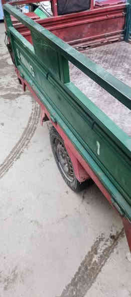 سلام عليكم للبيع موديل 22  كوم حديد ابيع مليون وثلثميه وبيه مجال شاصي مكفول من الحيم مكانه بابل القاسم ***********
