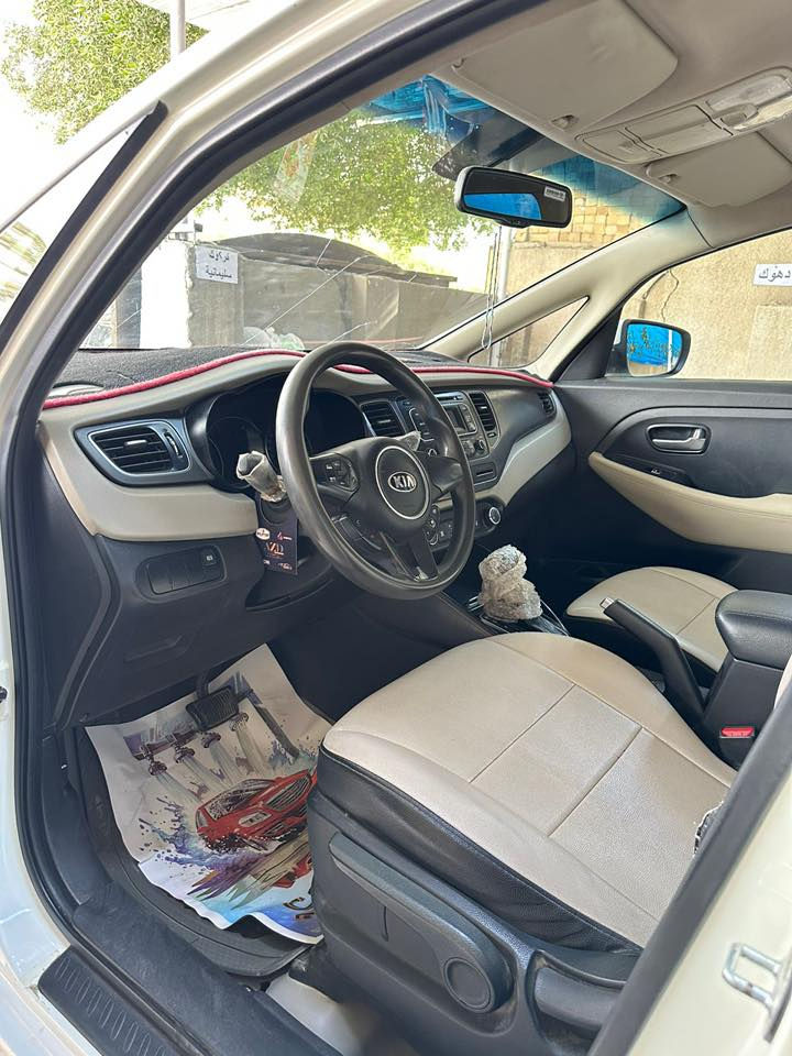 كيا كارنز 2016 خليجي
رقم بغداد
بارد بسيط  بالجاملغ الامامي عكس السابق 
ودعاميه اماميه صبغ
كير محرك تبريد عل وضع الشركه كفاله 
كشنات جلد 
تحكم ستيرن 
سيارة نظيفة استخدام شخصي 
📍مكان السيارة  بغداد الدورة

رقم صاحب السيارة ***********
السعر 143 ورقة وبي مجال بسيط
