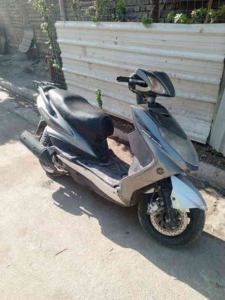 سلام عليكم دراجه سكنس البيع نوزل مكاني الشعله 
الدراجه خير من الله إدراجه أبدل بيها بوشه وبستم 
السعر 475وبيها مجال 
***********
