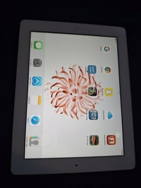 ايباد ابل للبيع السعر ٣٠ بغداد ٠٧٧٢٣٤٣٣٠٩٦