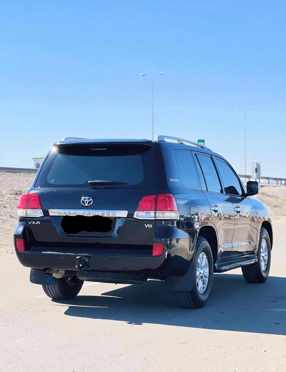 السلام عليكم ناتكروز 2008خليجي محرك 8سلندر 4٠7 تخم تاير جديد صدر خلفي وامامي جديد كهربايات كله شغال كير محرك  جديد تدفه وتبريد شغال سنويه بسمي لغاية 29 سيارة بيهه قطعتين السعر 235 وبيهه مجال عنوان بغداد 👍👍***********
