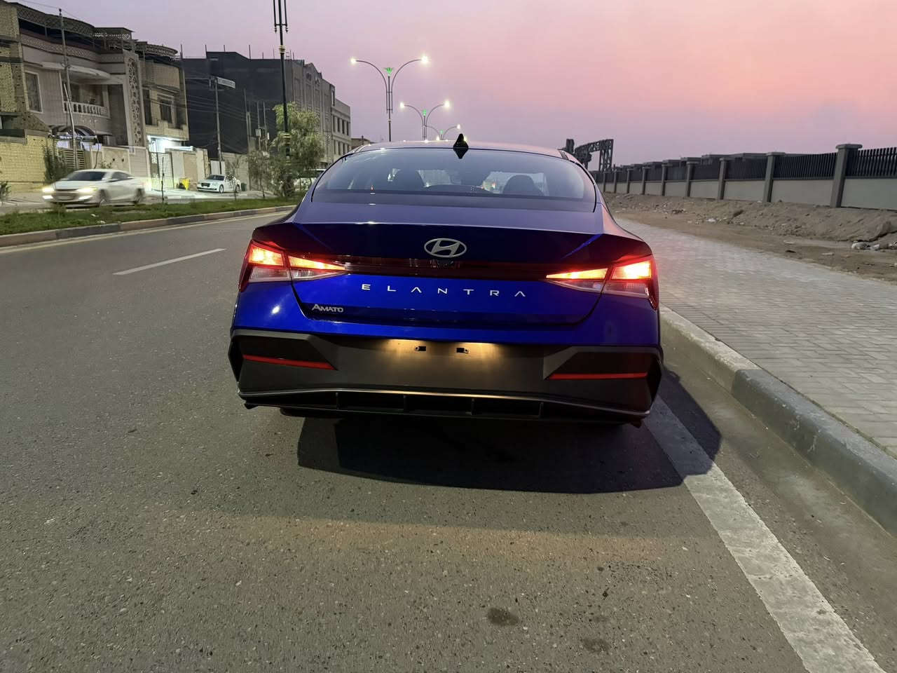 سلام عليكم النتر للبيع مديل 2024 
اليسار تقريم مياه امطار تعمل وتسير من امريك
دخول جديد 
بدون رقم 
مكان السيار بصر 
***********
