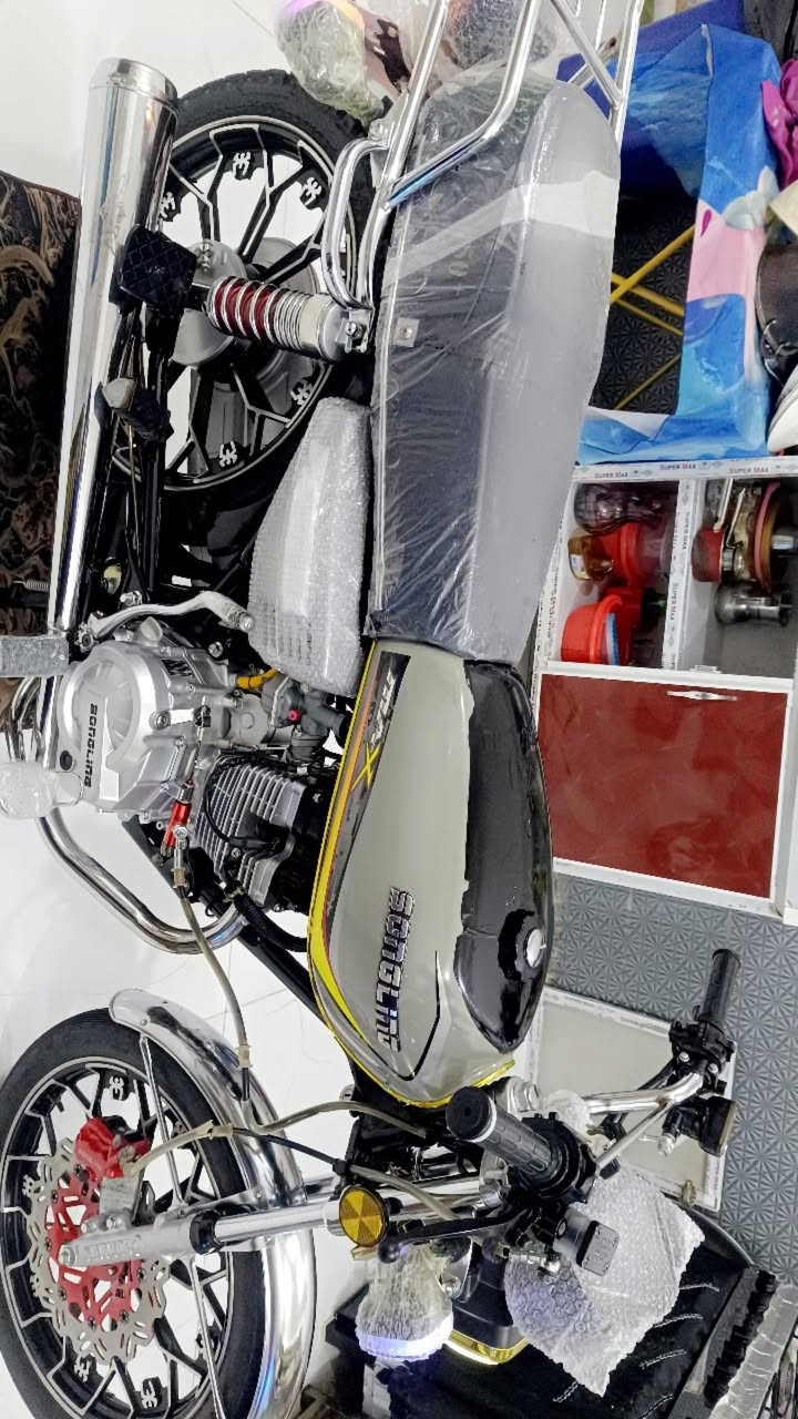 السلام عليكم سيفان موديل 2024طالعه بل 25 شرط دراجه جديده بعدها بل جيس لون مميزه سمنتي دشبول شاشه وسماعات بلاتوث التعرض مكينه 200 دراجه جديده بعد احله من الصوره اوراق مال وكيل 5اوراق الشراري يتصل مكاني حله شاوي يم فلكت غرفت التجاره السعر مال بيع 675 وهذا رقمي ***********
