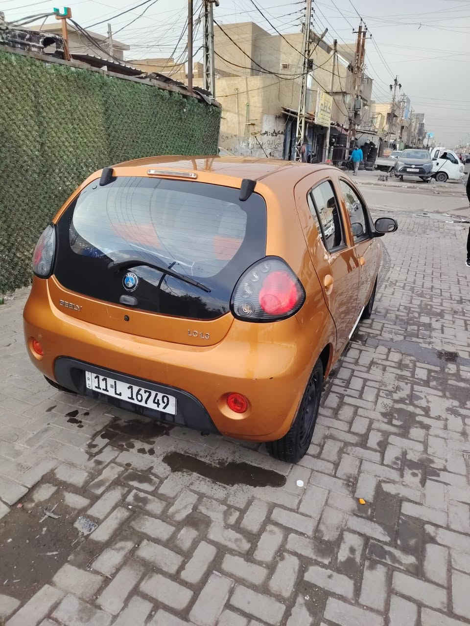 جيلي باندا 2012
رقم بغداد
بدون صبغ 
كير محرك تبريد مكفول
سياره ماشيه 65 الف حقيقي
عنوانهه بغداد البياع 
السعر 53 
اتصال ***********
