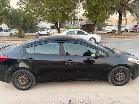 سلام عليكم  كيا فورتي للبيع موديل 2017 رقم السليمانيه انكليزي الهزه جديده حادث أمريكا  جاملغ جهة السايق و شبر من البنيد  و اكو طخه ما امعمرها الباب جهة الإيمنه ماشيه 98 ميل  السياره بسمي تحويل مباشر السعر ١٢٠ وبيها مجال  مكاني الدوره حي الصحه للاستفسار أكثر الاتصال على الرقم ***********
