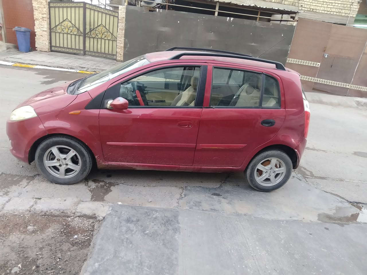 اي وان للبيع موديل 2012سياره جاهزه باسمي سنويه جديده هزه جديده تخم تاير تبريد السعر 30 مكاني حي العامل ***********
