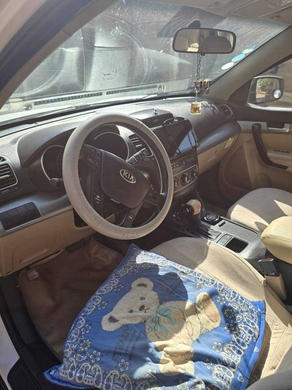 سلآم عليكم للبيع سورنتو خليجي موديل 2014 مكفوله كفاله عامه رقم سليمانيه السياره بدون موصفات   تريد تحويل تريد وكاله ماشيه 120 حقيقي ادك جرس السعر 165 وبيها مجال حك الجيه مكاني واسط العزيزيه قرب معمل طحين العزيزيه او محطة الراضي هاتف ***********
