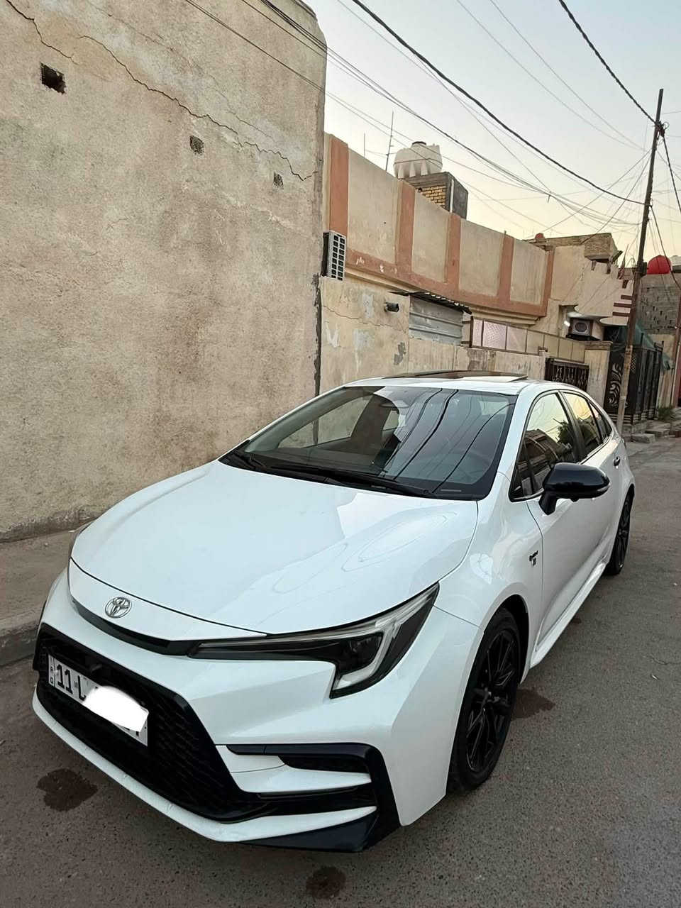 كورلا GR❗️2025  مكفولة من الضربة والصبغ فقط رصعه بسيطة ومسحوبة ماشية (11 )الف رقم بغداد بأسمي فول مواصفات 5 كامرات كراسي كهرباء اعلى فئة بل كورلا 
السعر(165 ) بيهة مجال للشراي رقمي *********** مكاني بغداد السيدية
