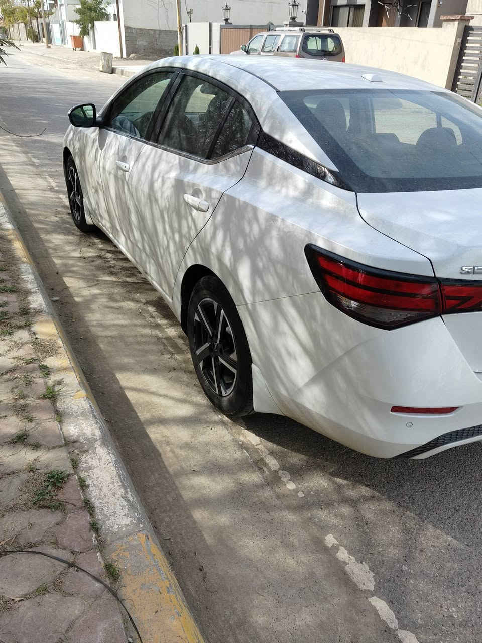 نيسان سنترا 2024
Sv مواصفات تدفئه كشنات 
تدفئه استيرن رادارات حساسات نقاط عمياء 
اوتو ستوب مواصفاتهه حلوه 
ضررهه بنيد مبدل جاملغ بخ امريكا بدون قطره دواخل بس ايرباك استيرن فاتح فقط 
سياره كاتي تترقم محافظات شماليه باقي شهرين للترقيم 
للا ستفسار ***********
