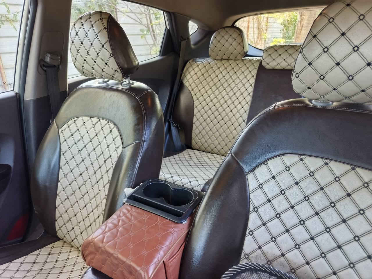 توسان ٢٠١٢ خليجي محرك ٢٠٠٠ رقم بغداد بيها قطعة وحده صبغ باب السايق وشبر بالباب الخلفي سيارة نظيفة جدا اقل الچف تكشير بالبنيد صبغته اني 
سنوية لل٢٠٢٧
بس الشاشة شديتها قبل شهر ونص ب١٤٥ الف عند الزيرجاوي وصلها بيها
السعر ١٣٧ 
مكاني بغداد المحمودية 
 اني مكلف بالنشر 
ورقم صاحب السيارة
***********
