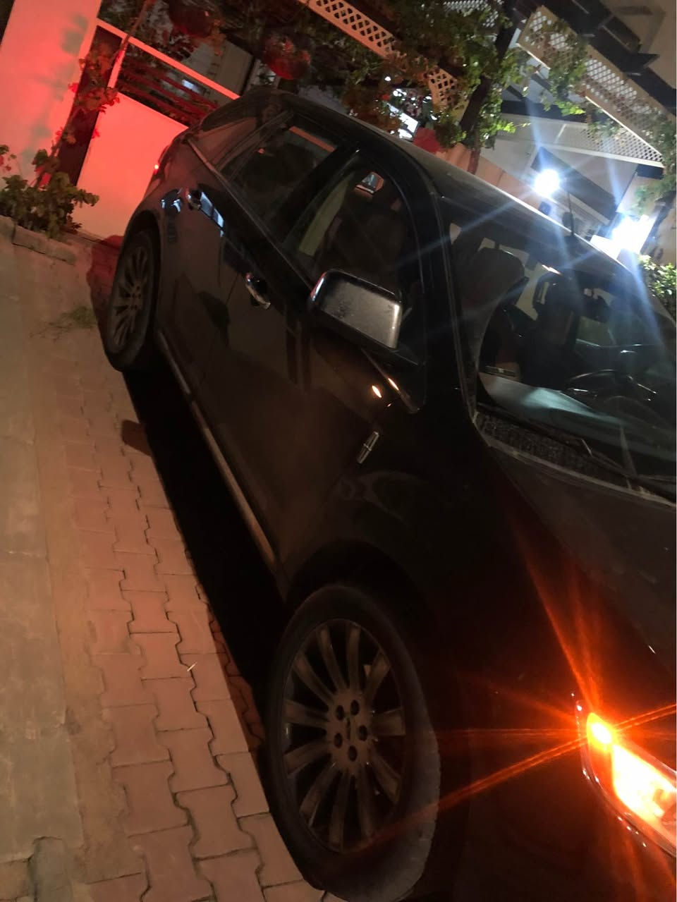 لینکۆلن MKX
مۆدێل ٢٠١٣
AWD دەبڵ ئەکسل
مەکینە شەش پستۆن ٣.٧ 
سفری شەریکەی نیڤا
پڕ مواسەفاتە
کوشنی پێش و دوا و سوکان هیتەرە
کوشنی پێشەوەی تەبریدیشە
سیستەمی صەوتی THX
وچەنەها مواسەفاتی تری هەیە
١٩١ هەزار کیلۆمەتر ڕۆیشتوە
نرخی ١٦٩ وەرەقە و مەجالی معامەلەی تیایە
بۆ فرۆشتن یان گۆڕینەوە بە فۆردی F150 السليمانية, العراق


**إذا كنت صاحب هذا الإعلان وتريد حذفه لأي سبب، رجاءا أرسل رسالة إلى الدعم الفني**