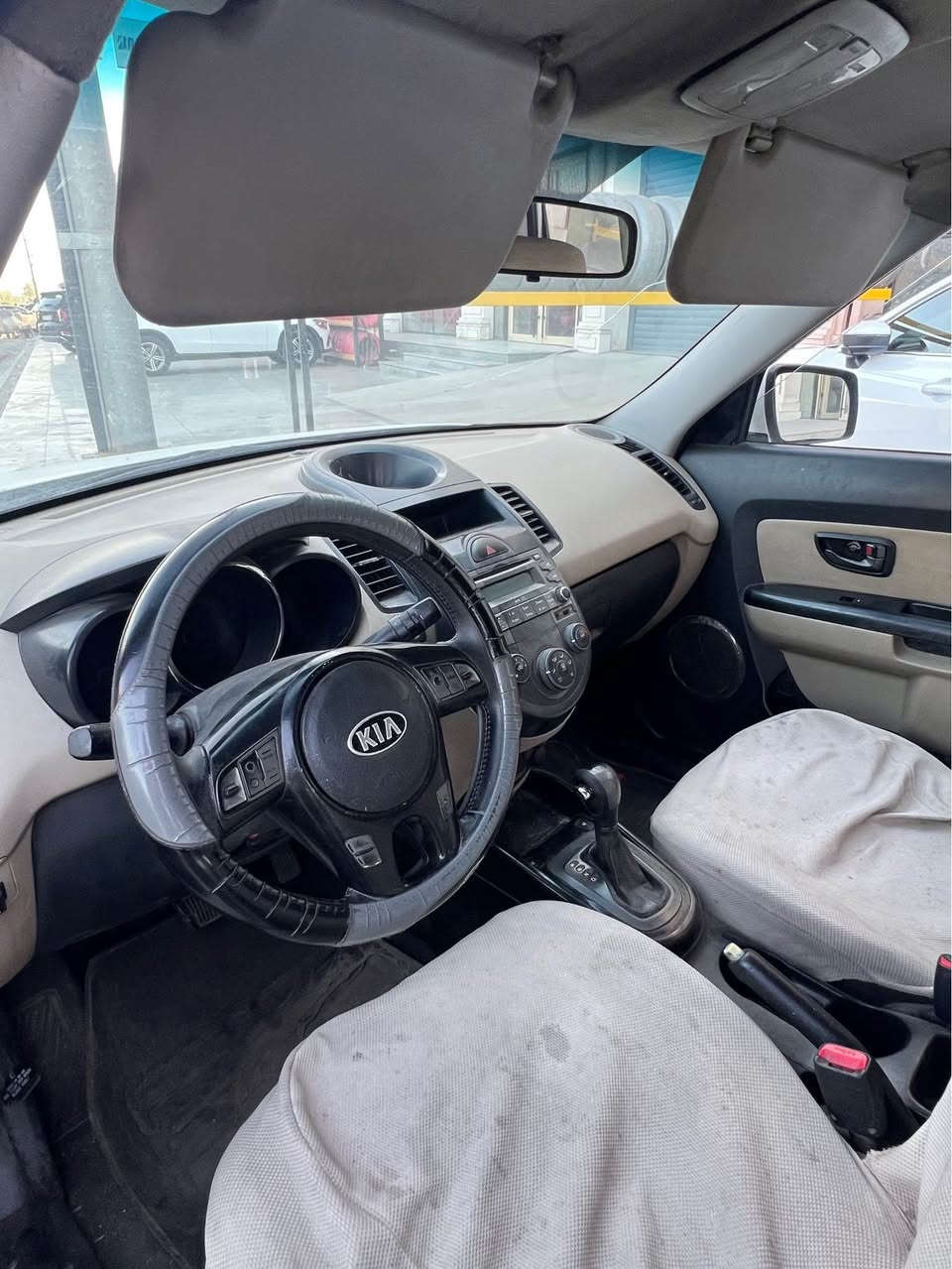 کیا سۆڵ ۲٠۱۱
رەقەمو سەنەوی نوێ
گێر تۆماتیک تەبرید
سبوغ عام
سیارەکە سیستەم غازی تورکی لەسەرە
سعری قوفل قوفل ٥۲ وەرەقە 
*********** أربيل, العراق
