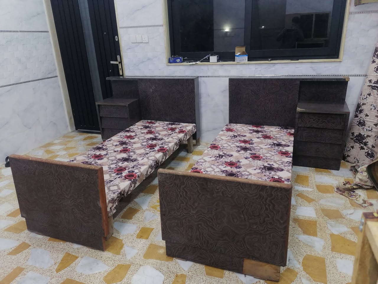 السلام عليكم تخت نفر العدد 2 للبيع
الارضية بلوك 6 ملم

النظافة 70 بالمية

العنوان موصل الجانب الأيمن حي المطاحن

***********

شراي ادفع سعر
