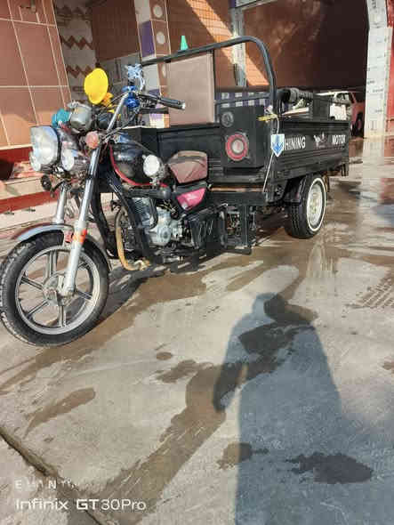 سلام عليكم ستوته مديل 19 محرك 22 ستوته كفاله عامه من شاصي من ركبه ستوته تخبل ما ناقصه شي كبل لشارع سعر 1450 وبيه مجال قليل مكاني ديوانيه الاسكان هاذه رقمي *********** خاص هم موجود
