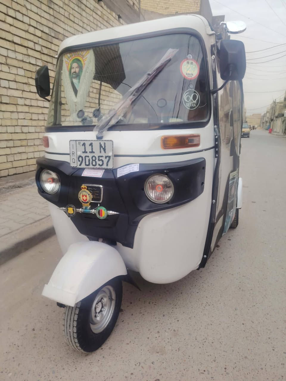 سلام عليكم تكتك للبيع موديل 2021 شهر 11 رقم وسنويه انكليزي تحويل مباشر تكتك جاهزه خير من الله العنوان بغداد الكماليه السعر 7350 وبيهه مجال الهاتف *********** ما متوجد ع خاص
