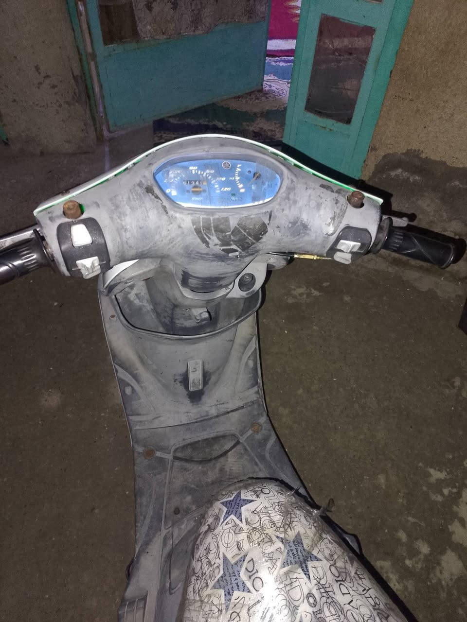 سلام عليكم ماكس منغولي دراجه خير من الله سلف هندر شغال كهربايات شغاله ما بيه نقص عده كلوبات شاير بس رائيده 550بيه مجال مكاني بغداد مدينه صدر منطقه حميديه رقمي ***********
