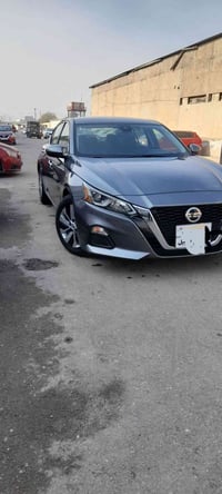 نيسان التيما 2021 s  الضرر بابين جهة اليمين صندوق كلير  ايرباك التكمة ...