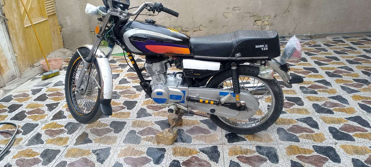 دراجه 4 كير موديل 2017 اوراق اصولي نضيفات مكان زين القوس السعر 550 وبيها مجال   عوزه فقط باتري وربط كهربائيات
‏‪***********‬‏

‏‪
