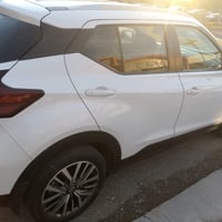 نيسان كيكس للبيع  موديل 2023 sv سياره لوك  بس بيه بونيد مبدل غيره كلشي...