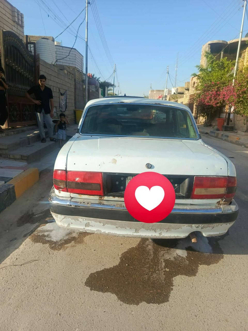 اسلام عليكم للبيع مكينه وكير ثنين ونص خير من الله تبريد عوزه بس راديتر سياره حلوه وجاهزه عوزه ترتيب انه مكلف بل نشر اتصل ودلل سعره ٣٠ وبيه مجال رقم راعيه 
***********
