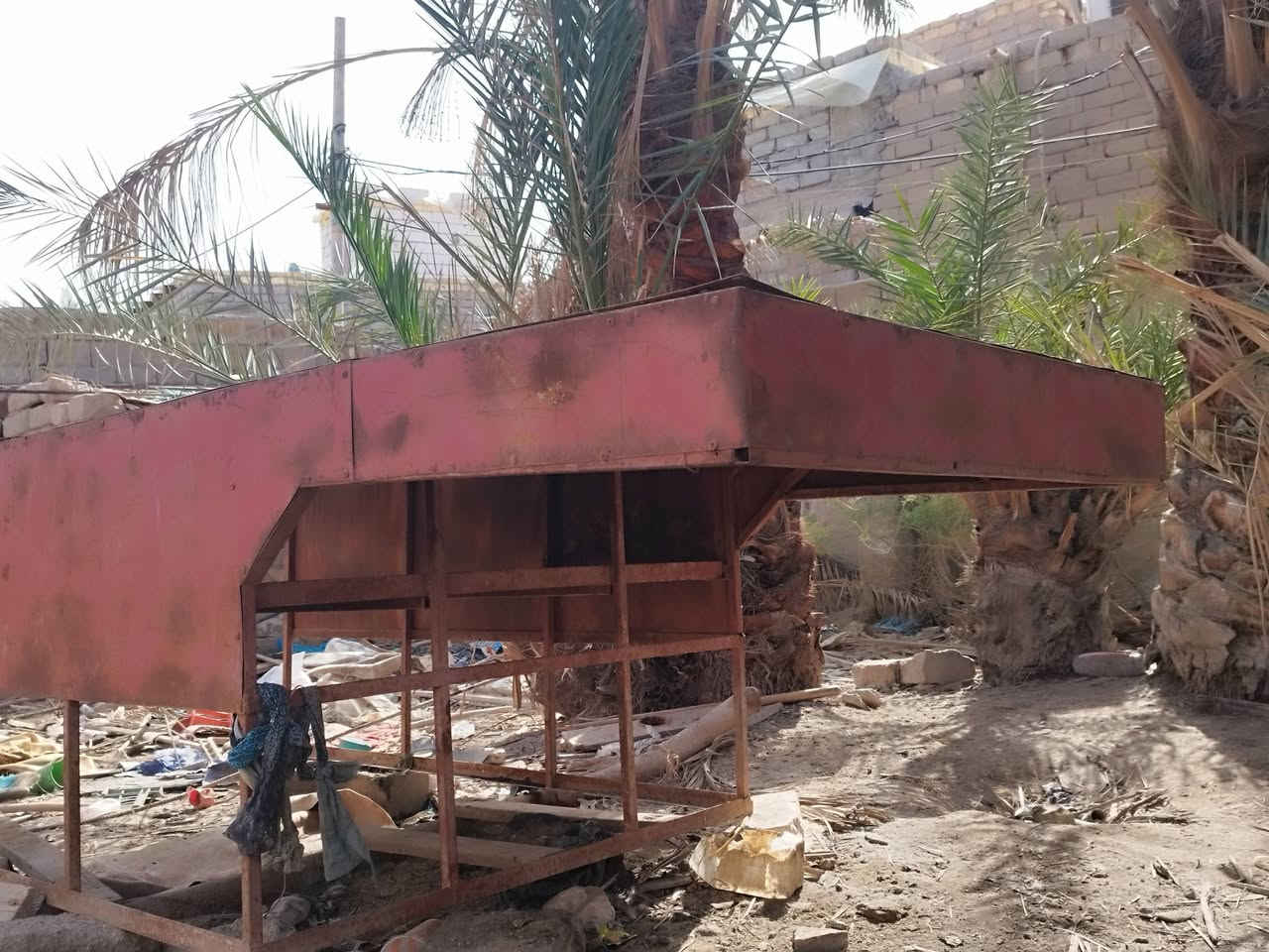 السلام عليكم سقيفه ستوته للبيع مرتبه وحلوه عوزهاا بس صبغ
***********
