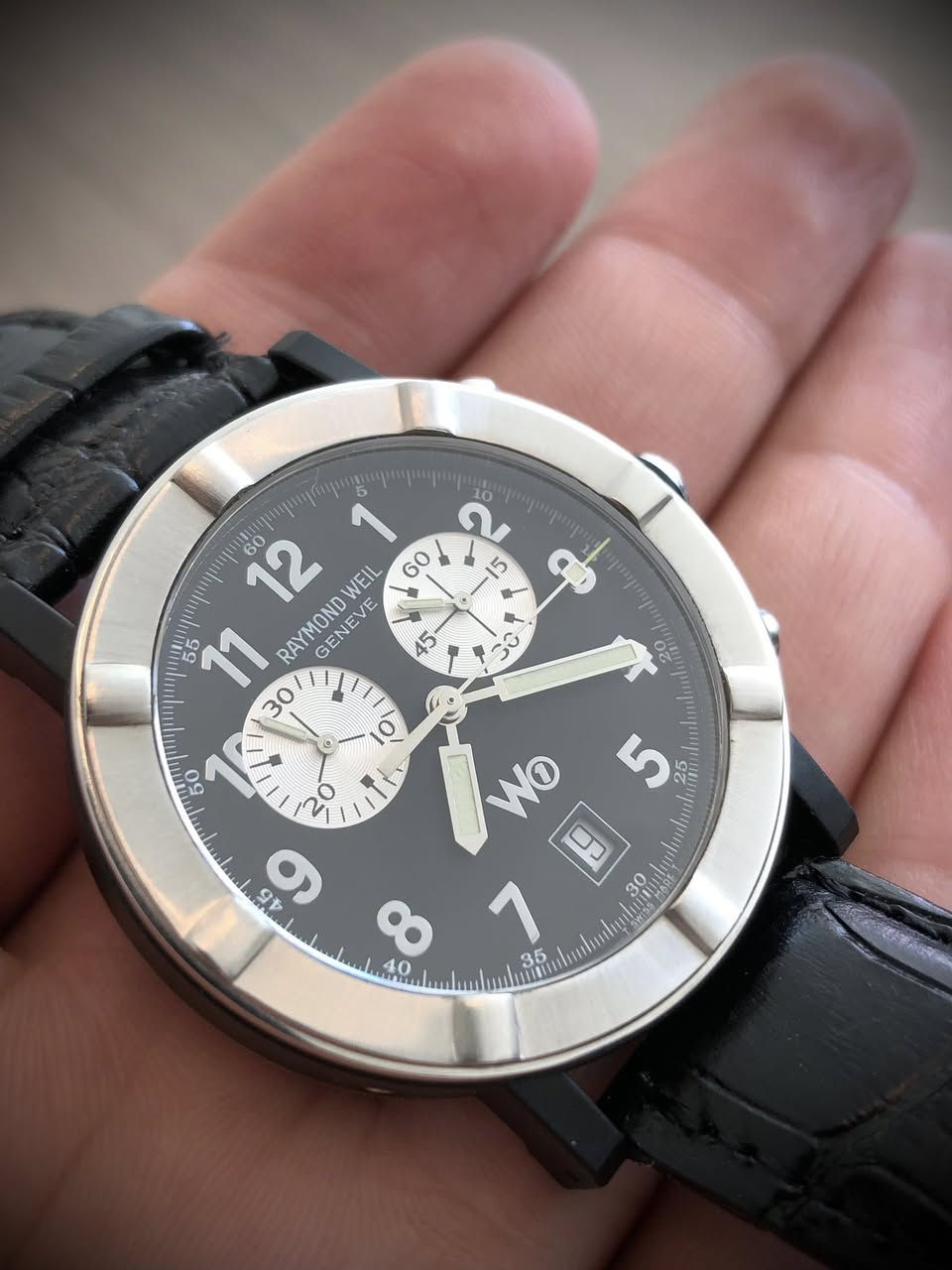 رايموند ويل جنيف سويسري اصلي 🇨🇭🇨🇭🇨🇭
كرونوغراف كوارتز // سناتر الها مهام متعددة // ومنفذ تأريخ يومي // سير اصلي بوك اصلي // اميال وارقام لامينوس // حركة الميل بنظامين مال كوارتز وحركة اوتوماتيك // كافه الملحقات والعلبة الأصلية
‏🇨🇭🇨🇭السعر خاااص لطفاا🇨🇭🇨🇭
يتوفر توصيل لكل المحافظات


**إذا كنت صاحب هذا الإعلان وتريد حذفه لأي سبب، رجاءا أرسل رسالة إلى الدعم الفني**