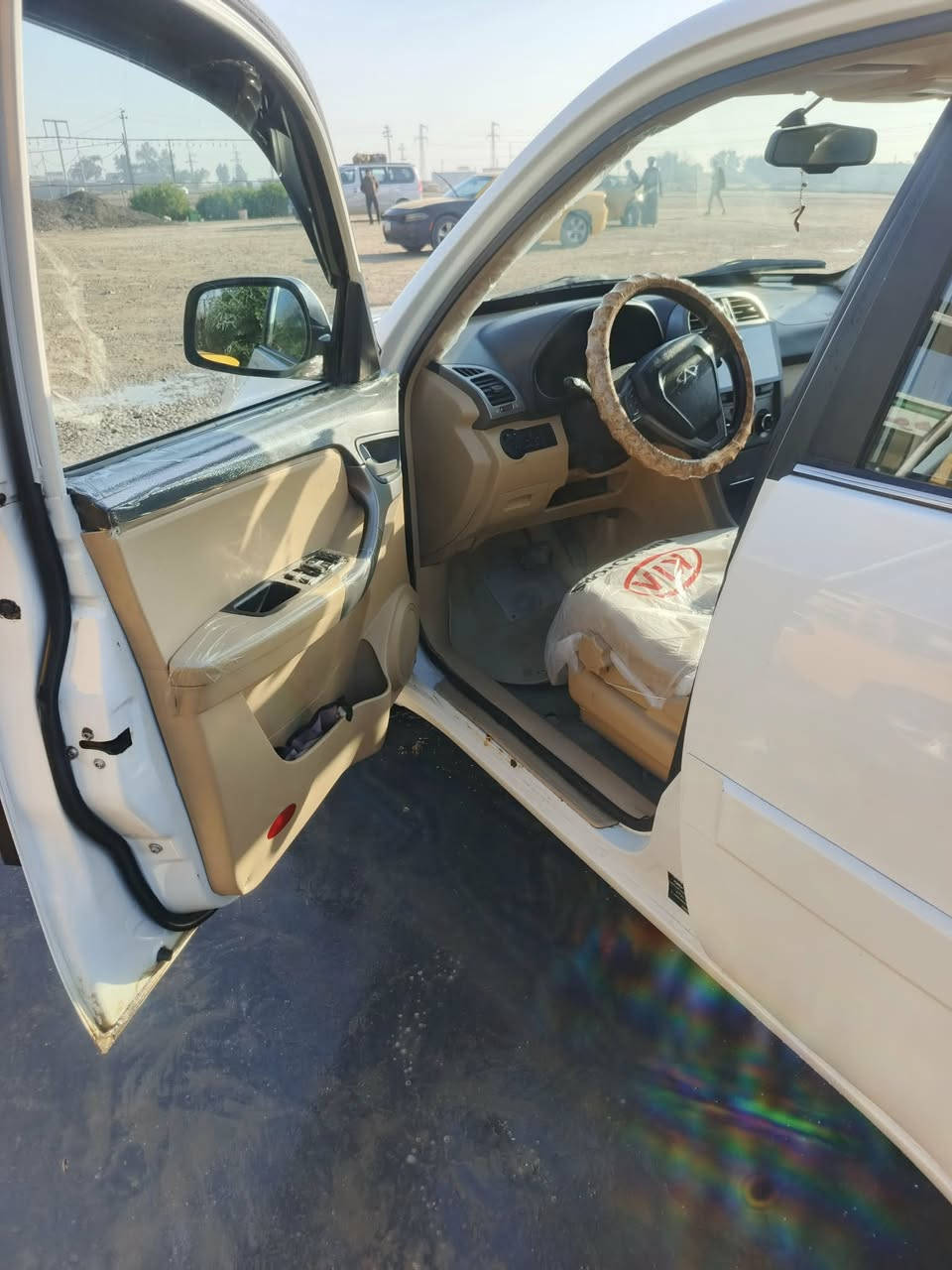 سياره تيكو موديل ١٣ كفاله عامه كير مكينه كشر السياره متعوب عليها رقم انكليزي بسمي سعرها ٥٧ اترايك لبصره
***********
