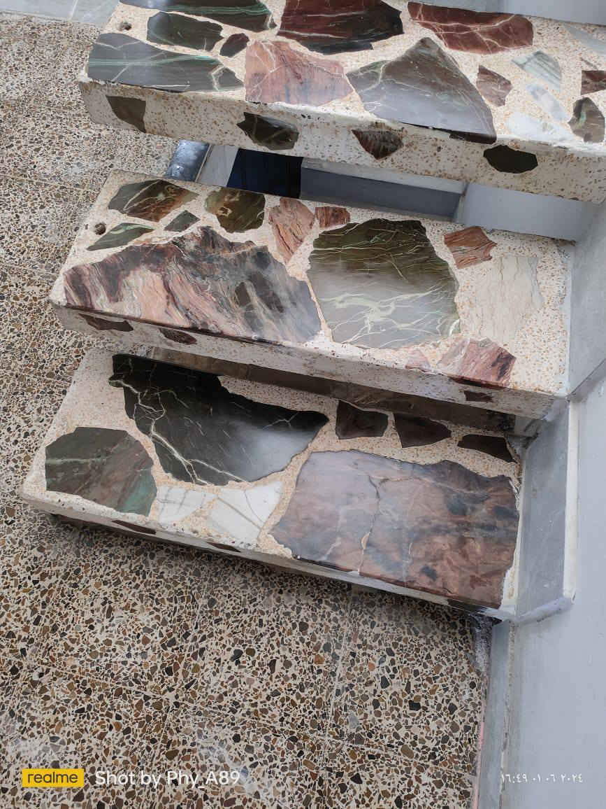 جلي كافة انواع الكاشي الخام🙆
تنضيف كافة انواع البورسليين💯
لدينا كادر مختص بتلميع الارضيات⛹️
للا ستفسار راسلونة على مكتب الفجر Al fajer office 
او الاتصال على الارقام التالي 
وتساب ***********📞☎️
او على الرقم
***********📱
