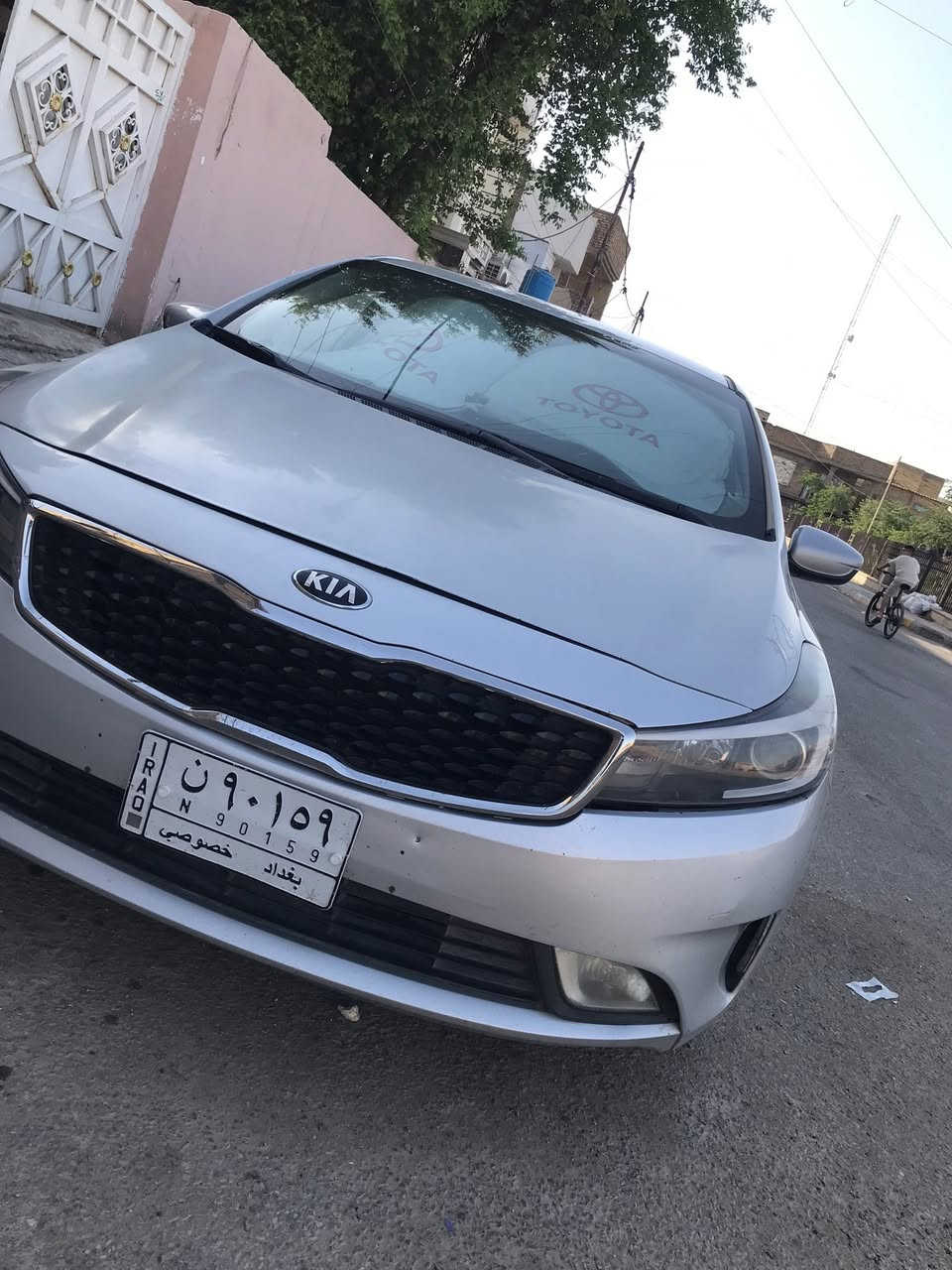فورتي 2018 وارد امريكي رقم بغداد للبيع
ضربة امريكا جاملغ وحافة البنيد معدلات ومصبوغات نفسهن 
وضربة العراق مثل ماموضح بالصورة باقية ممصلحه 
ماشية 121 الف ميل 
شاشة جبيرة كاميرا تحكم ستيرن وباقي مواصفات الفورتي 
السعر 115 وبيها مجال


**إذا كنت صاحب هذا الإعلان وتريد حذفه لأي سبب، رجاءا أرسل رسالة إلى الدعم الفني**