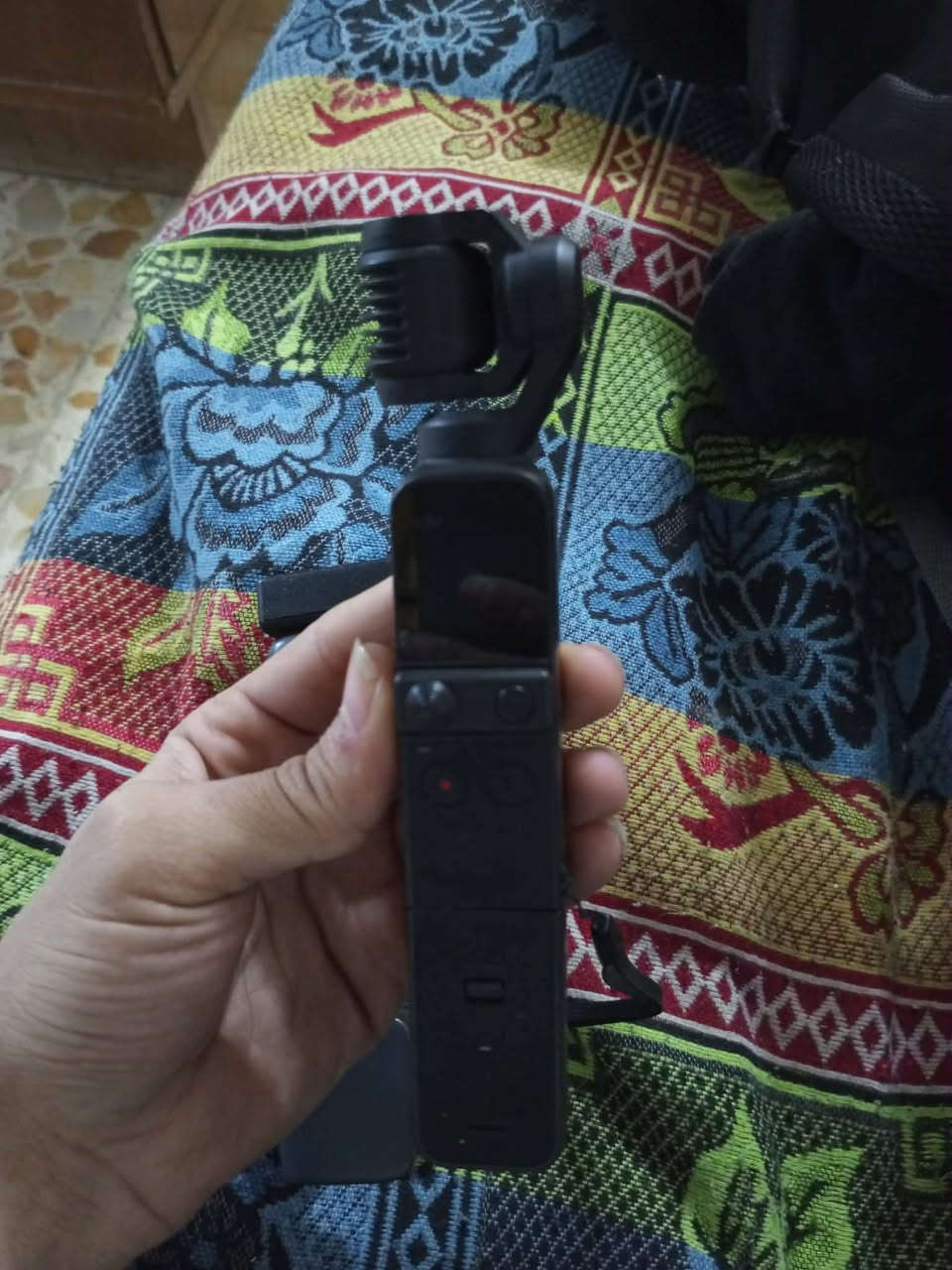 سلام عليكم شباب اوزمو بكت 2 كومبو وياها مايك وبل بطارية وعدسة جاهز نضافة كدامك ***********
