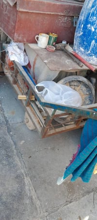 أغراض للبيع كلمن وسعره المكان مدينه الصدر حي طارق الوسط موبايل ٠٧٧٠٧١٦...