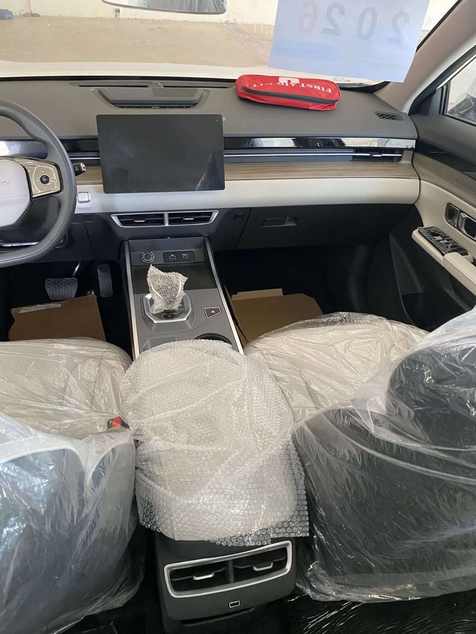 جيتور داشينك ٢٠٢٦
جلد و كرسي كهرباء و داخل ابيض ملكي 
وأوامر صوتيه وتكم ستيرن واشاير بل مري وحساسات و كامره خلفيه وويل ١٨ 

ضمان ١٠ سنوات من شركه هارلم 
آخر قطعه عندي زيروووو 

وسعرها بس ٢٥ مليون و ٢٥٠ الف  

مكان الوزيريه / شركه الزبون 
***********
